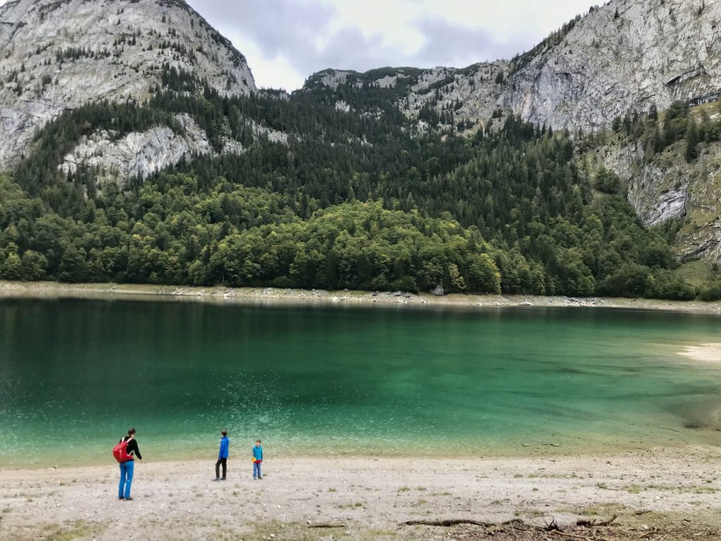 Hinterer Gosausee - so schön türkisgrün und das bei bedecktem Himmel