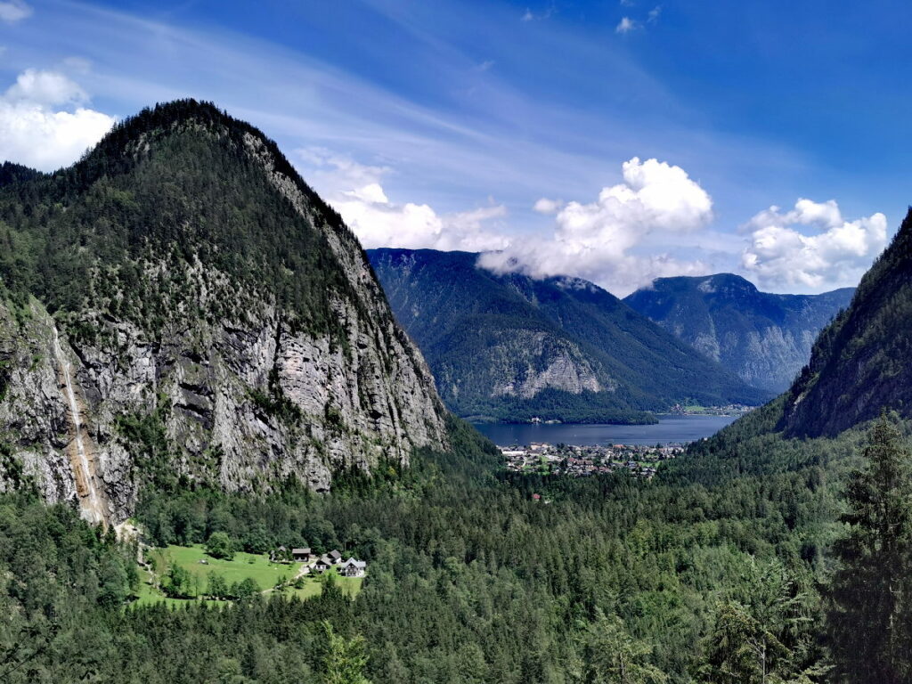 Von Hallstatt durch das Echerntal zum Gosausee wandern